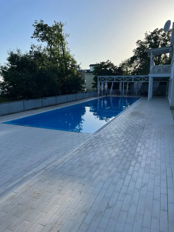 Дом-вилла с бассейном