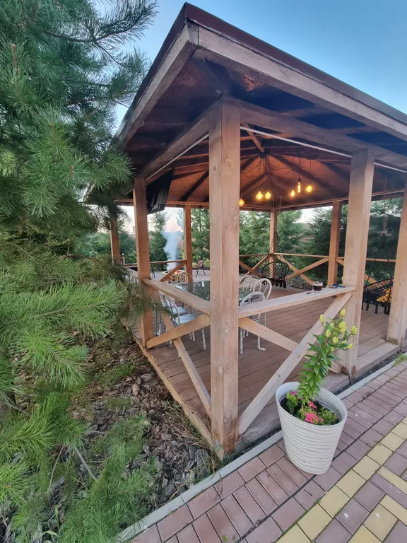 Коттедж с бассейном