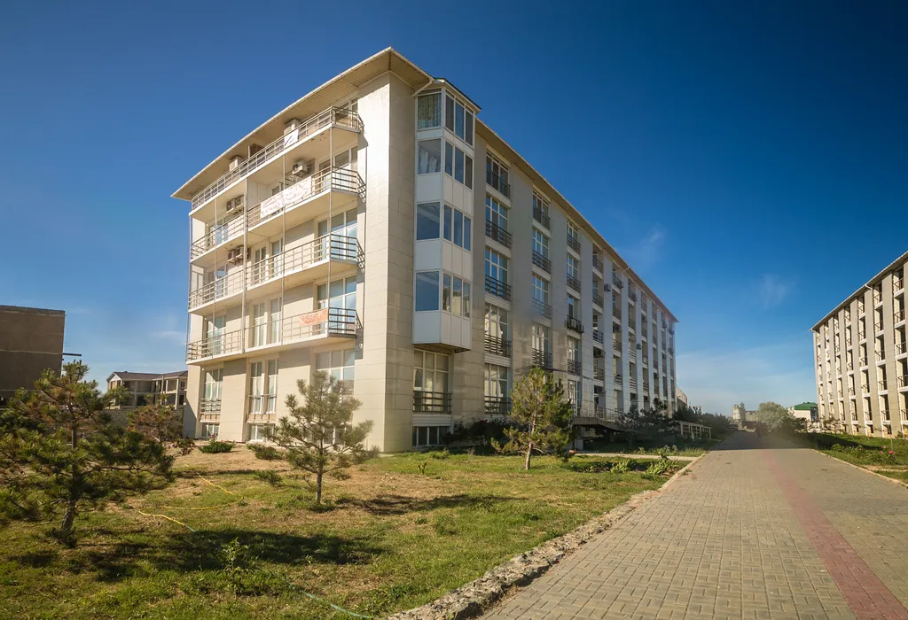 Квартира Уютный апартамент на берегу моря с кухней (2-х комнатные) — аренда посуточно в Прибрежное