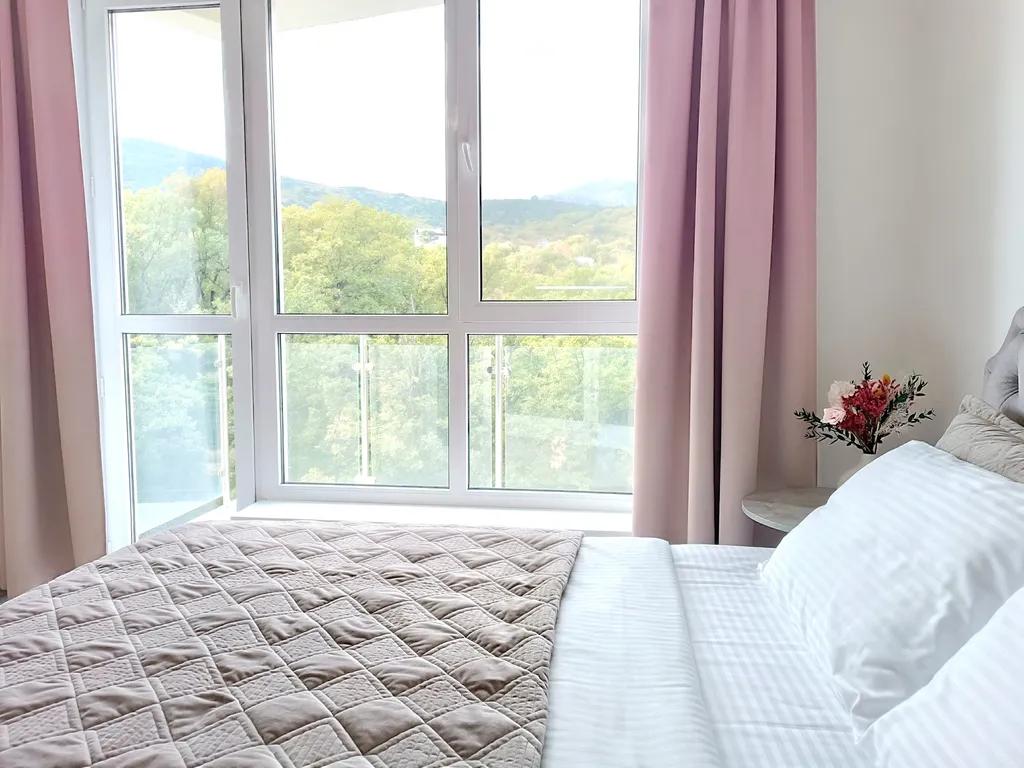 Уютная студия с панорамным видом «Дыхание гор»