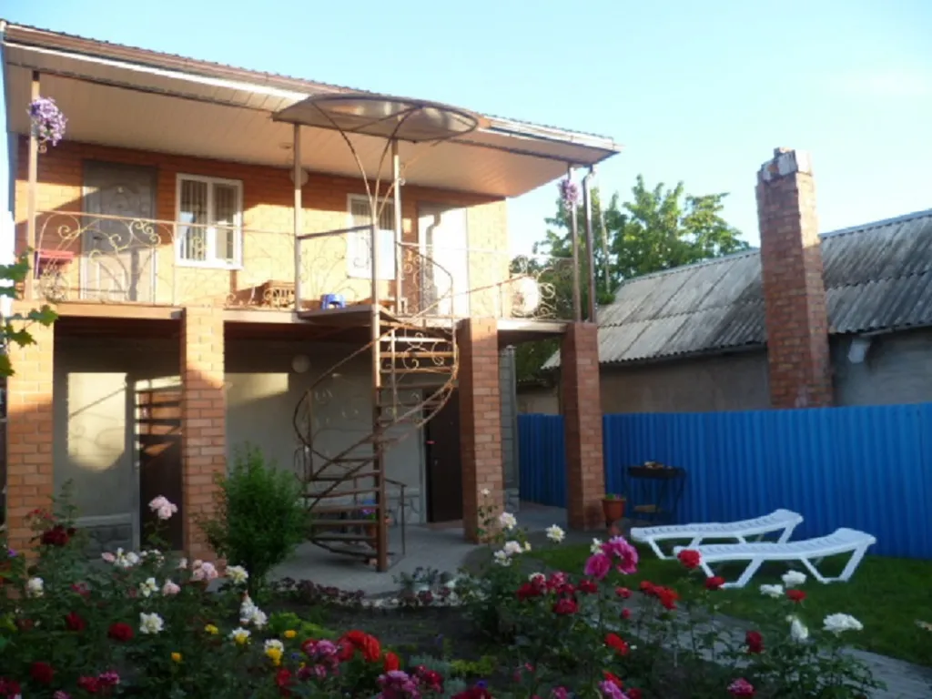 Квартира Квартира Уютный номер с  индивидуальной кухней — Ейск