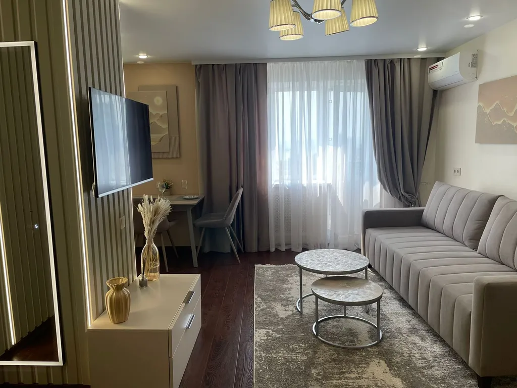 Уютная двухкомнатная квартира в самом центре — аренда посуточно в Владивосток