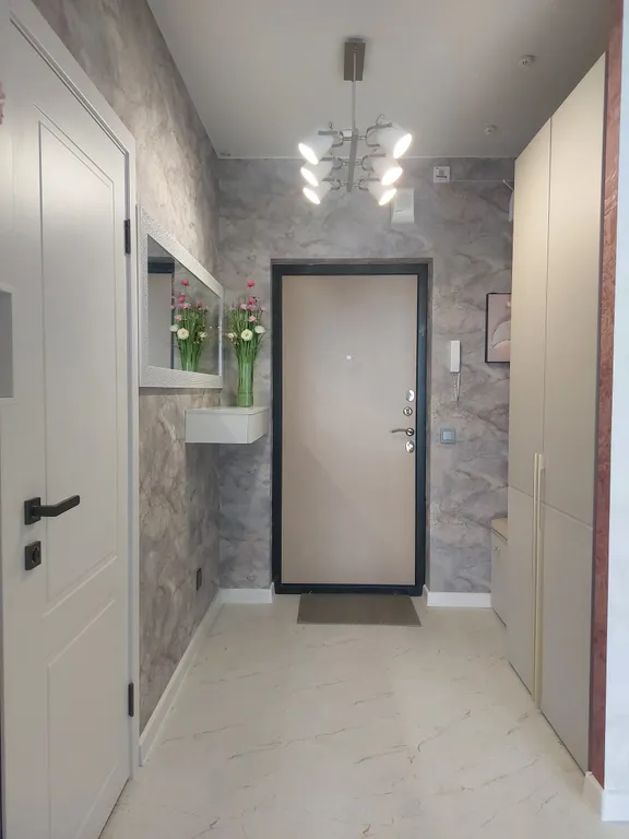 Новая, стильная 2-евро квартира на 22-м этаже с видом на город