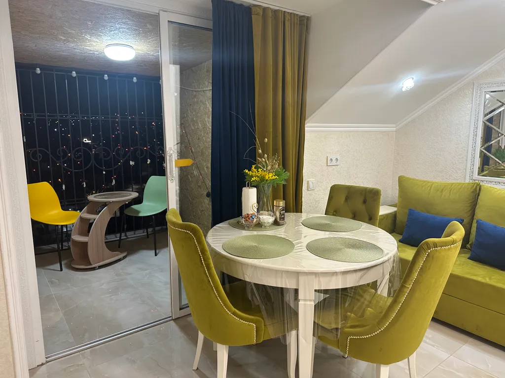 Шикарный двухкомнатный люкс с терассой