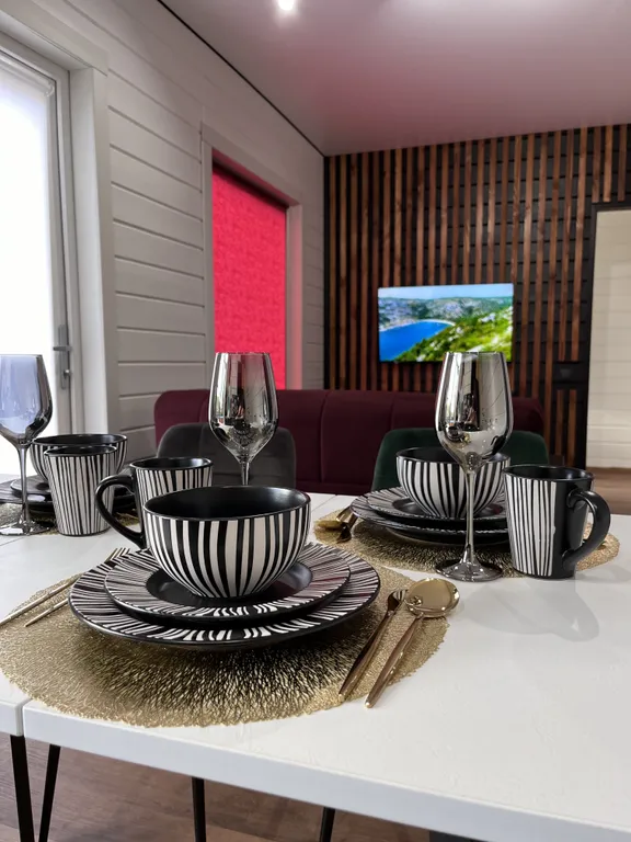 Дом с сауной, включена в стоимость, и горячей купелью на террасе