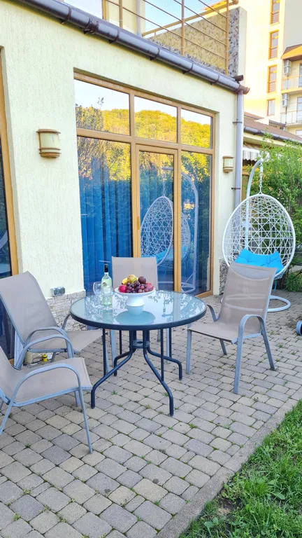 Коттедж Коттедж Семейный таунхаус с двориком, BBQ в курортном поселке — Пляхо