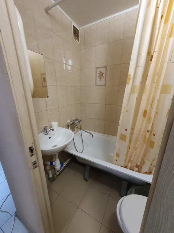 Чистая Уютная 1-я Квартира в хорошем расположении западного района