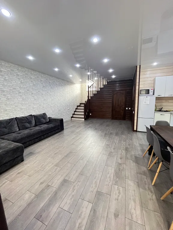 Happy House в центре Банного на Торфяной 34/3