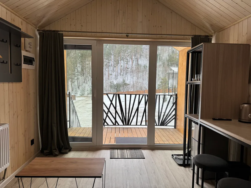 Дом с видом на сказочный лес