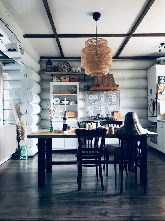 Уютный семейный дом у озера