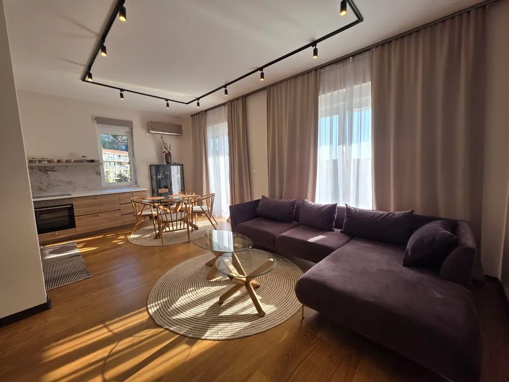 Стильная и комфортная квартира недалеко от лучших пляжей Будвы