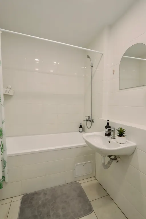 Проcтoрнaя кваpтирa