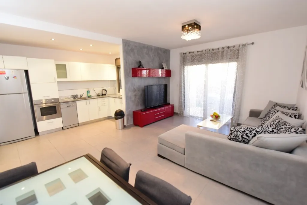 3-комнатная Квартира