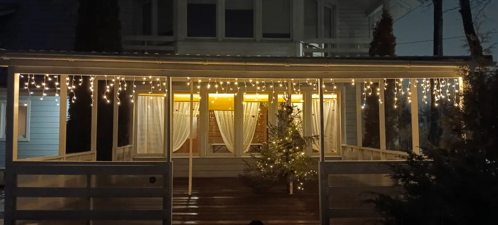 Загородный дом в черте города с русской баней