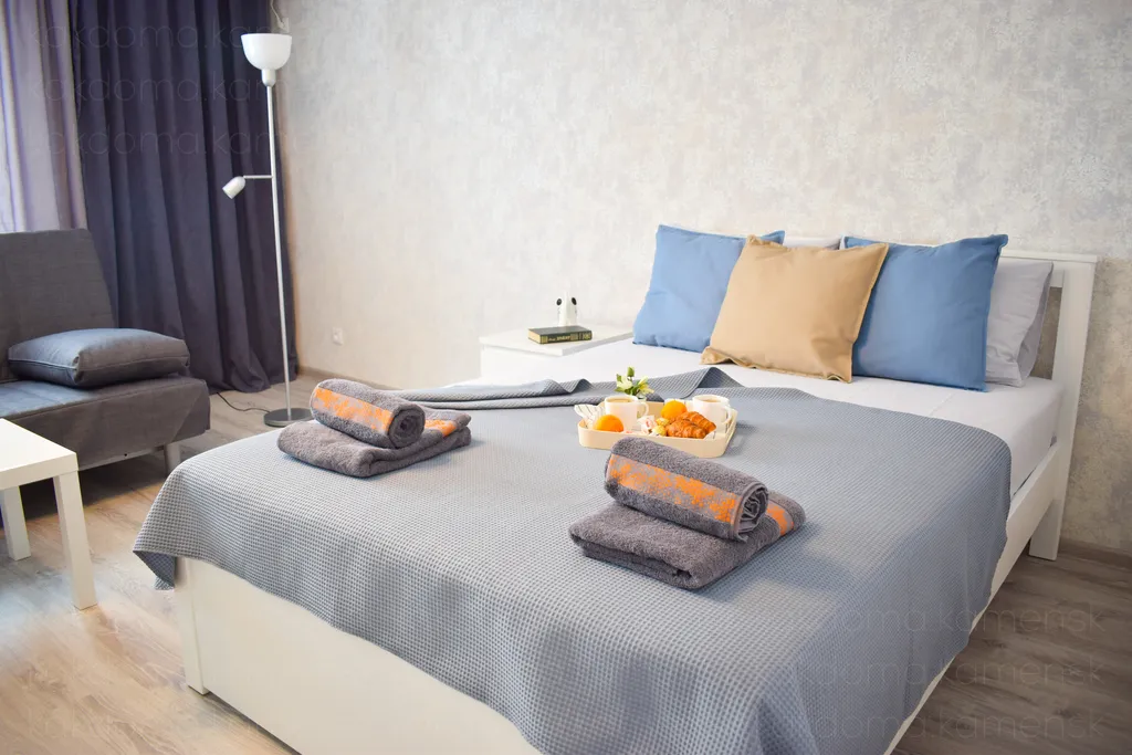 Большая 1-комнатная квартира в 50 метрах от М-4 Дон — аренда посуточно в Каменск-Шахтинский