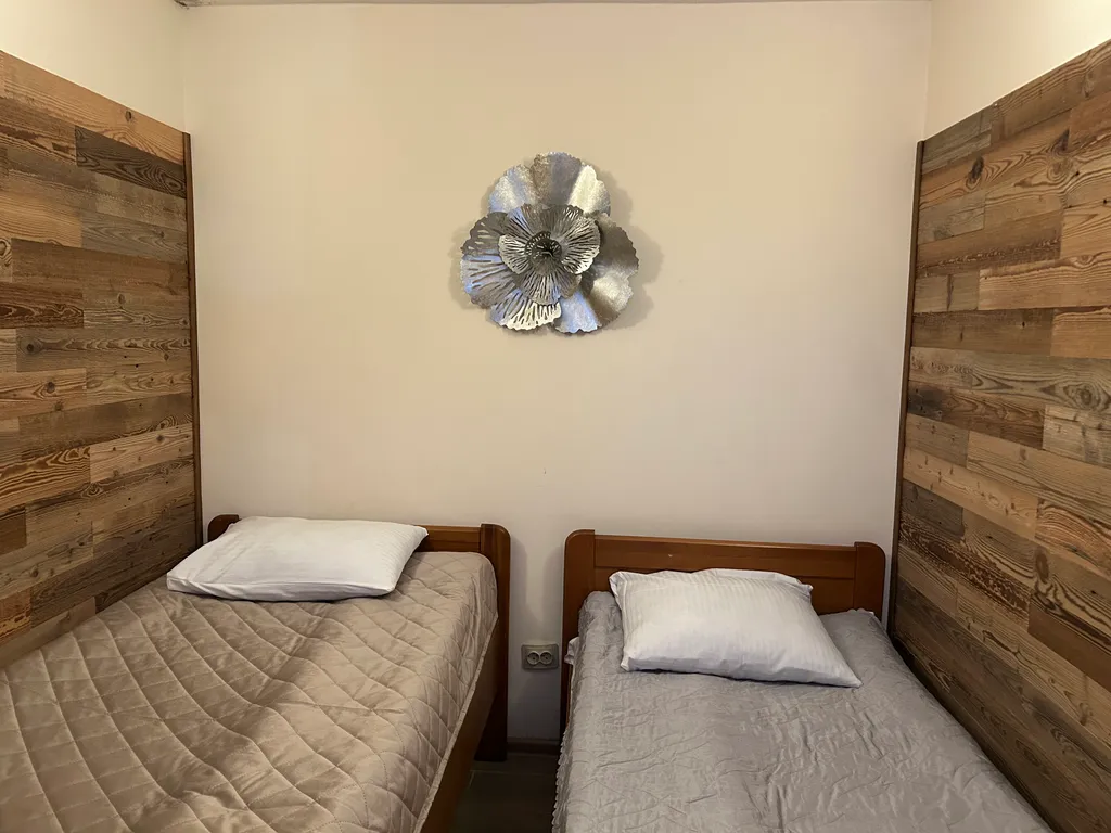 Домик с видом на санаторий