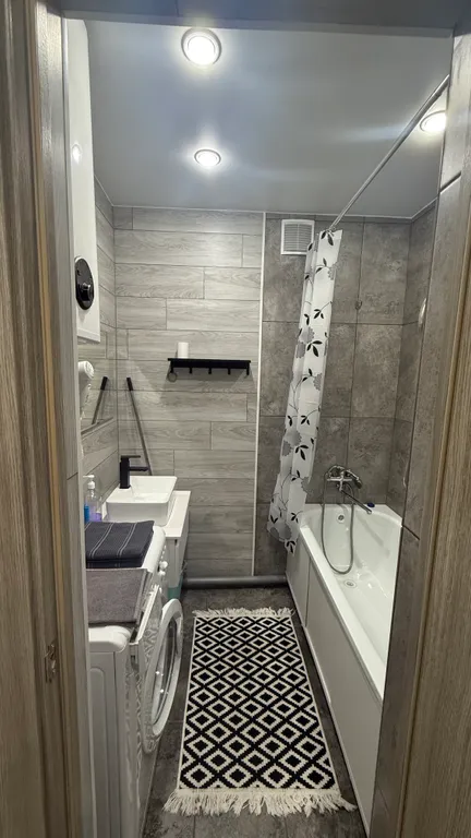 Однокомнатная квартира с хорошим ремонтом