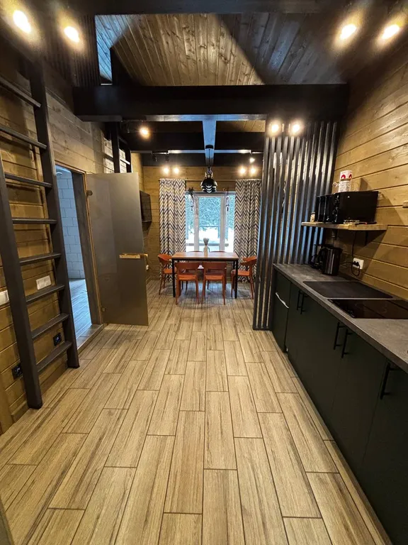 Коттедж Дом с баней и чаном в окружении леса и выходом к реке — Шадрино