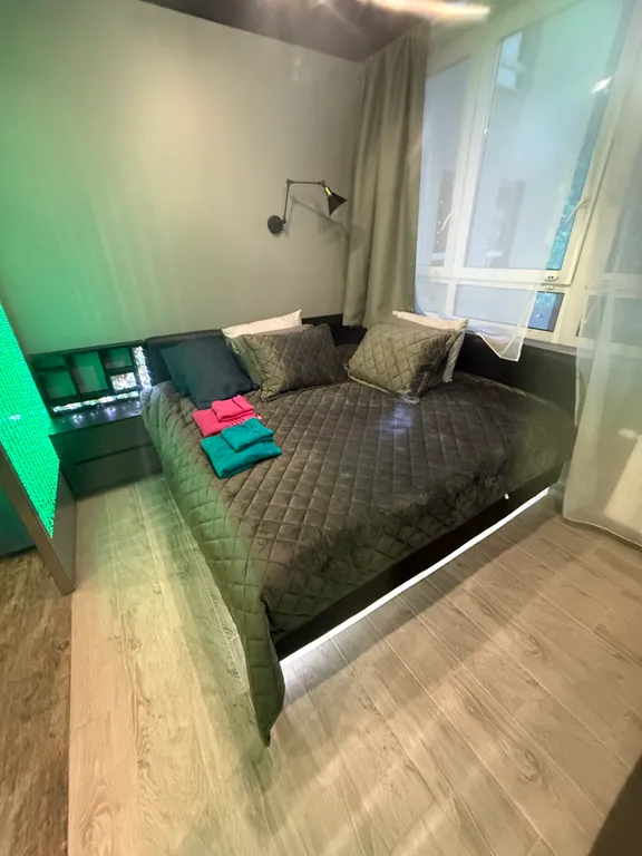 Квартира с водными панелями и джакузи