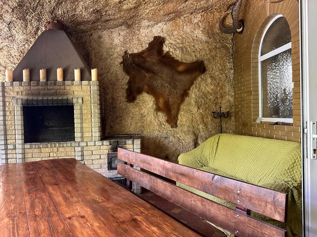 Большой дом с баней, бассейном, мангалом и парковкой