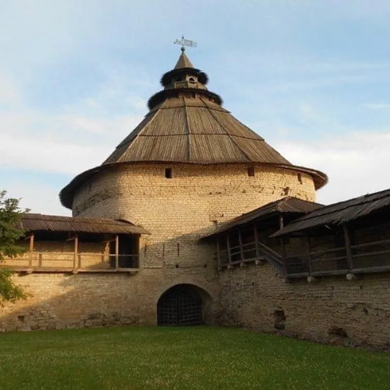 Квартира у Покровской башни