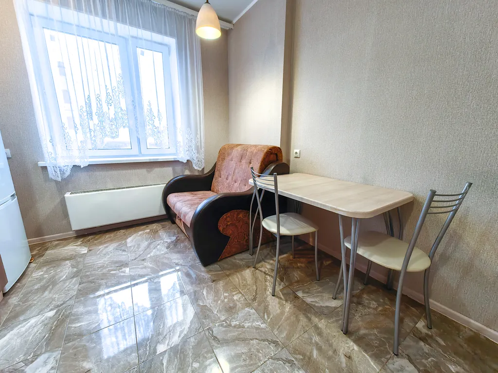 Квартира рядом с МРНЦ имени Цыба