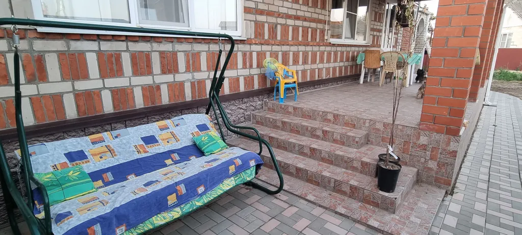 Комната в частном доме с двумя отдельными кроватями