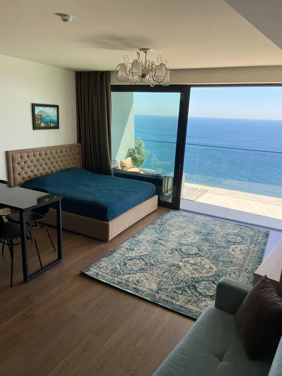 Квартира Апартамент в элитном ЖК с прямым панорамным видом на море и бассейном — аренда посуточно в Гурзуф