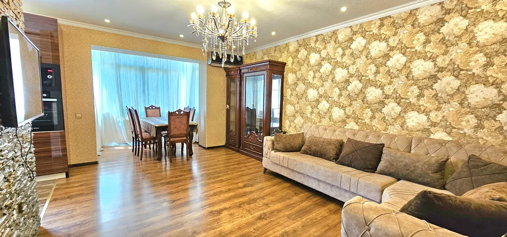 Квартира рядом метро 28 май