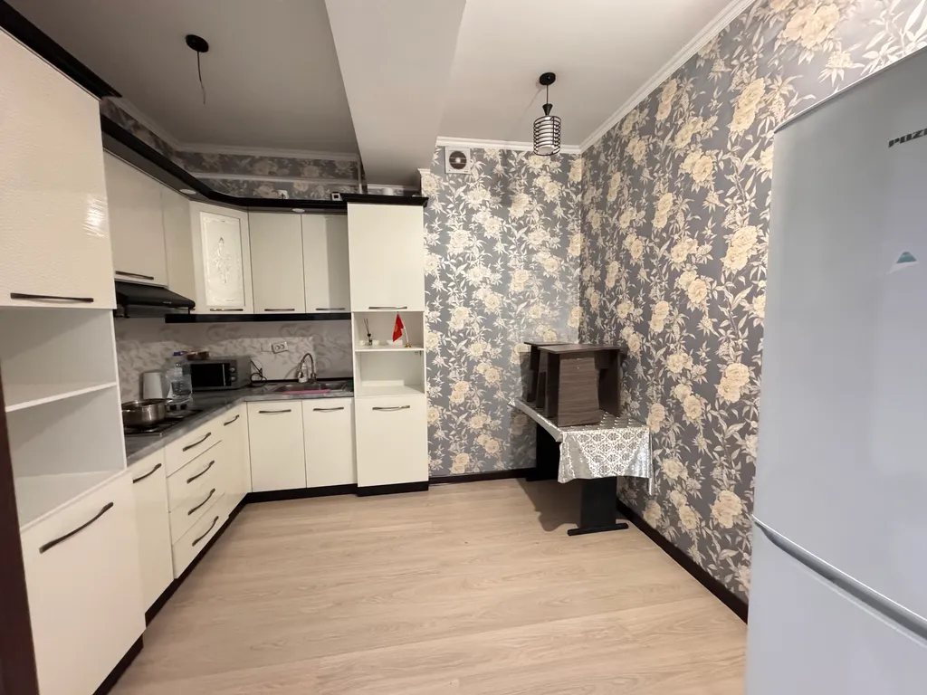 Золотой квадрат с панорамным видом