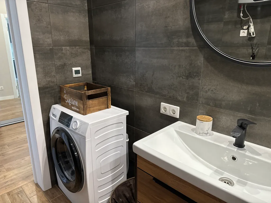 Уютная, благоустроенная квартира, в новом доме с видом на море и горы