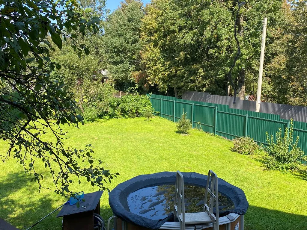 Уютный бревенчатый дом Life veranda на берегу пруда с баней на дровах