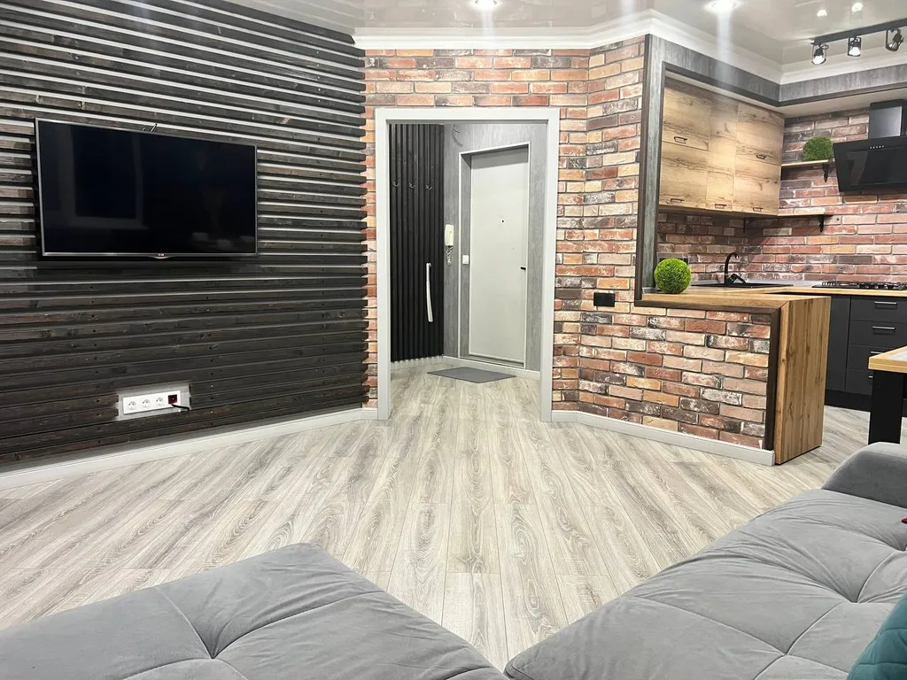 3-комнатная квартира возле Онкологии