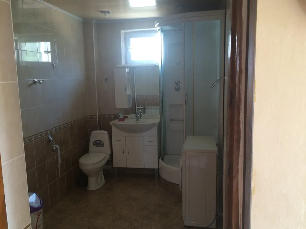 Комфортный двухэтажный дом, 9 спальных мест