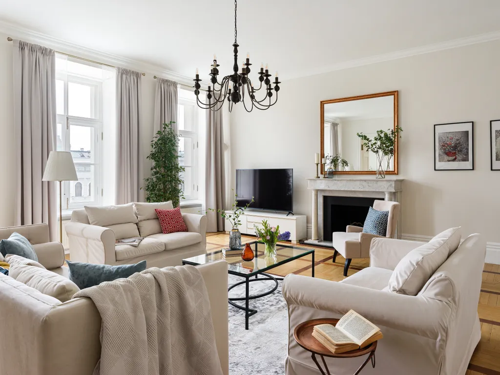 У Невского с видом на Фонтанку