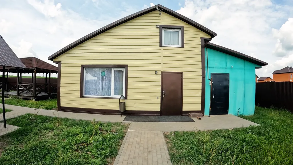 Шале со вторым светом