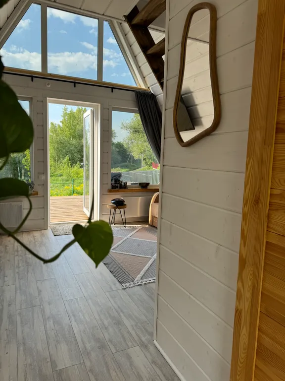 Коттедж Уютный домик А-фрейм с видом на озеро — Дубна