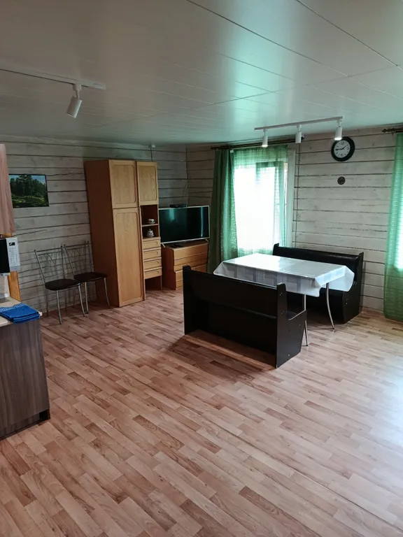 Дом на берегу озера Велье