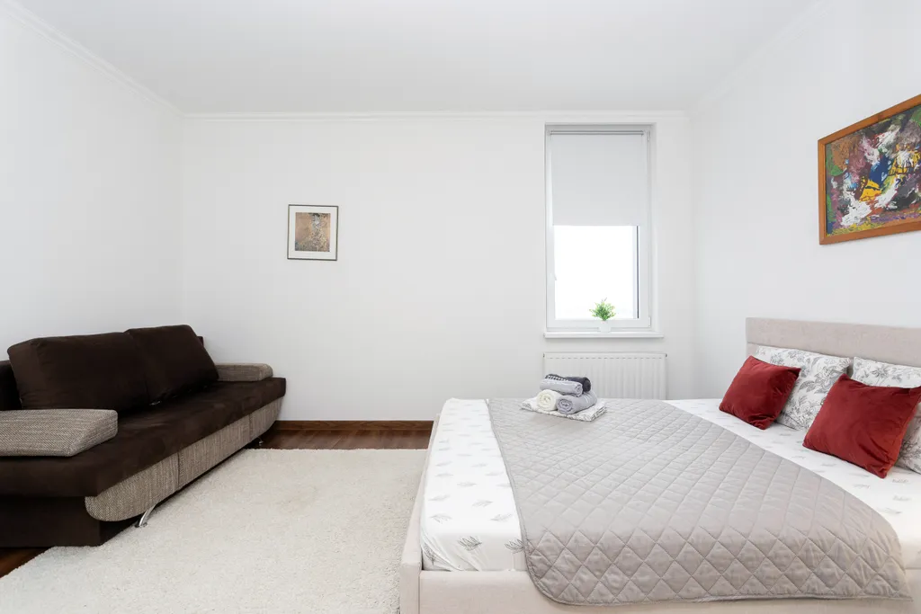 Шикарная Квартира в Центре города, с видом на Верхнее озеро.