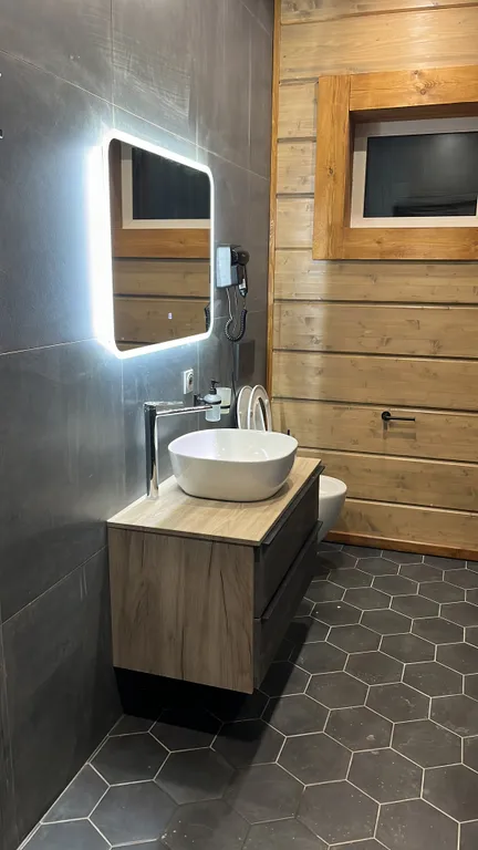 Дом на озере в Ahpoila Villas, коттедж с 4-мя спальнями Grand