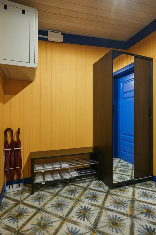 Большой коттедж с 5 спальнями, камином и террасой, Василек