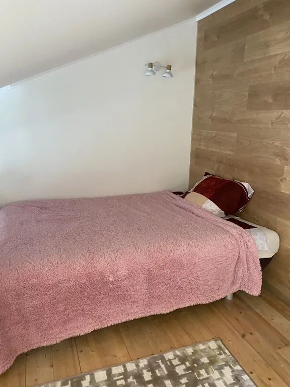 Двухуровневые апартаменты у озера и моря