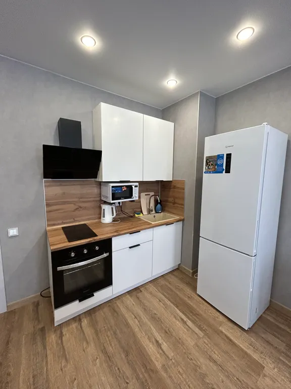 Евро двухкомнатная квартира около Меги