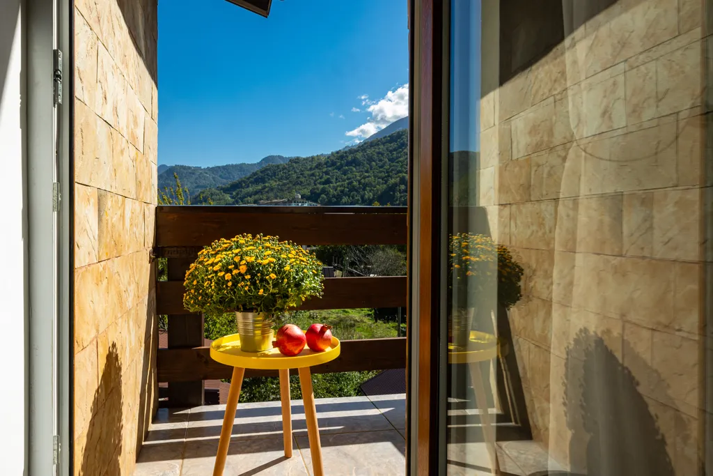 Просторная квартира с видом на горы