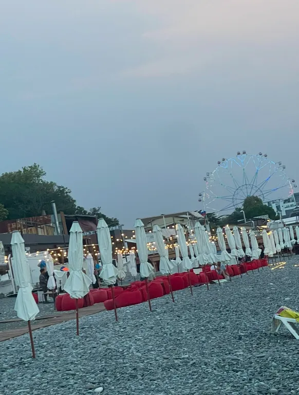 Элитная квартира с выходом на собственный пляж