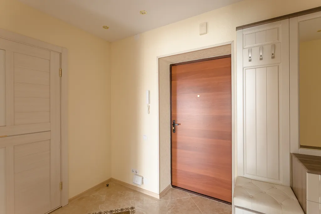 Уютные люкс апартаменты Каролина в новом доме в теплых тонах