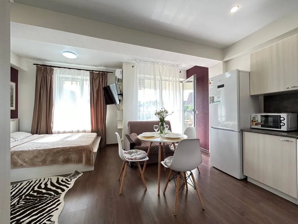 Апартамент с видом на море и горы