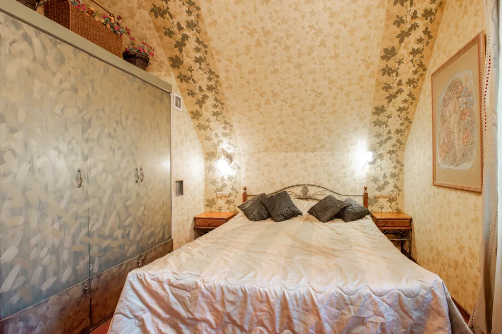 Розовая дача в Грузино