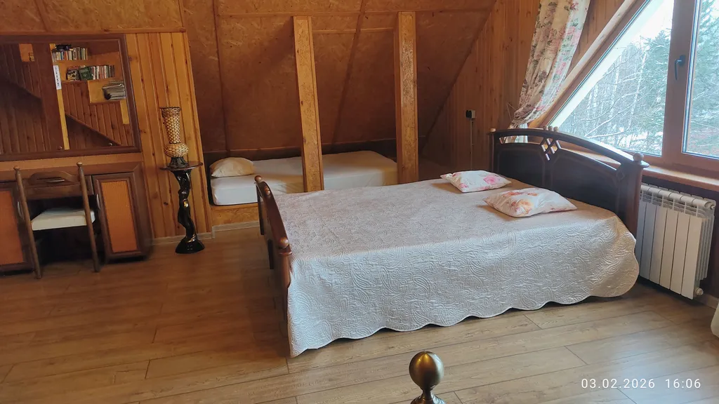 Уютный дом на опушке леса