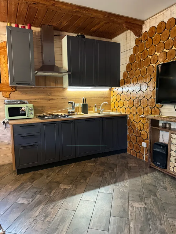 Уютный загородный дом с баней на берёзовых дровах